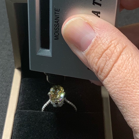 2.5ct Canary Radiant Cut Ring - Picture 10 of 17